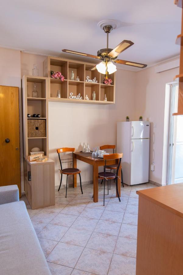 Apartamento Smile Sea Kalamata Exterior foto
