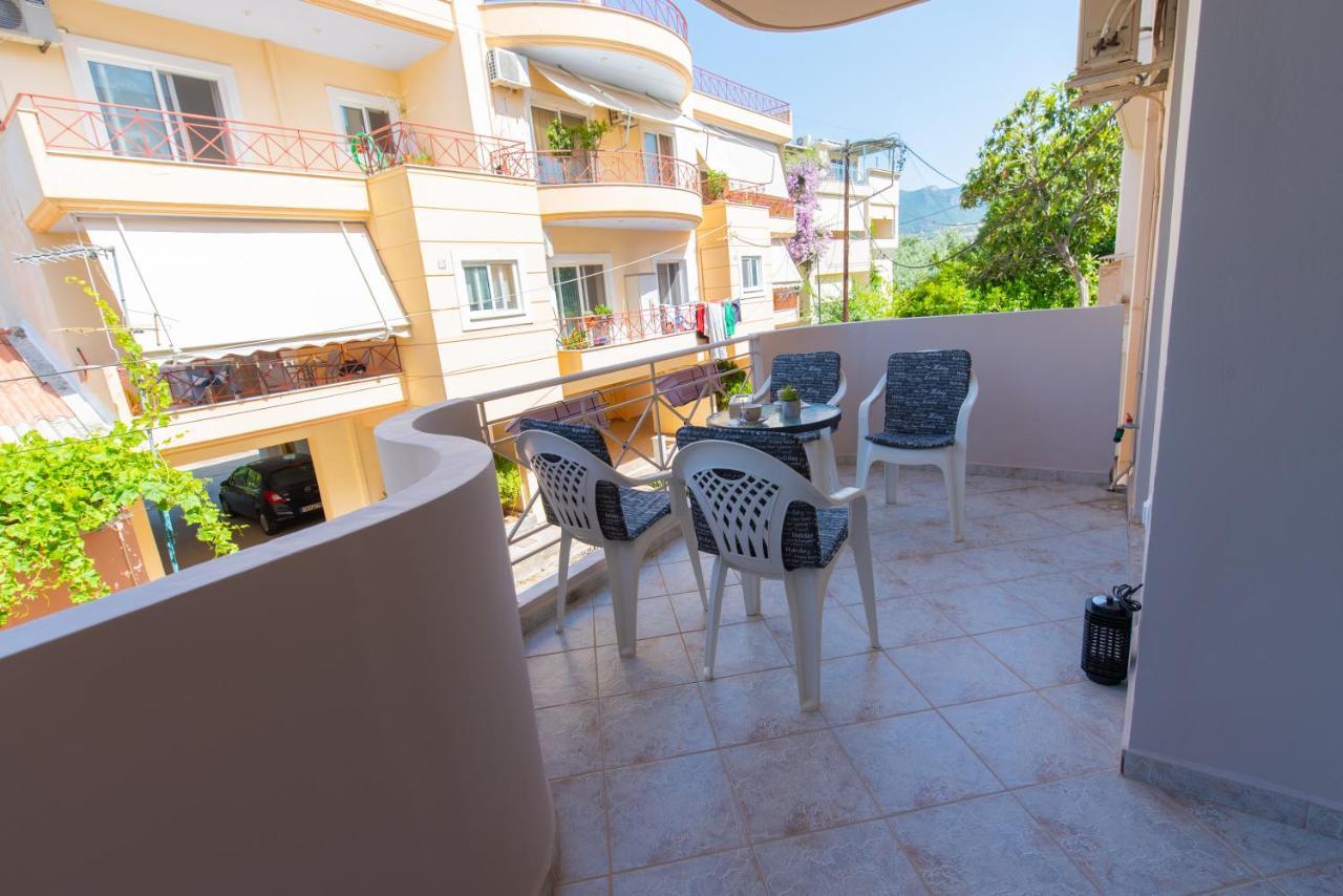 Apartamento Smile Sea Kalamata Exterior foto