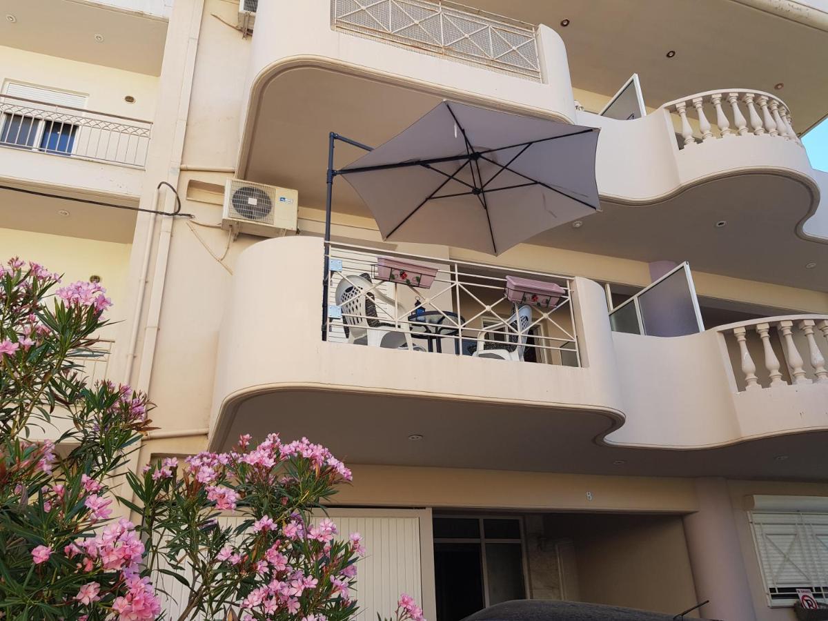 Apartamento Smile Sea Kalamata Exterior foto